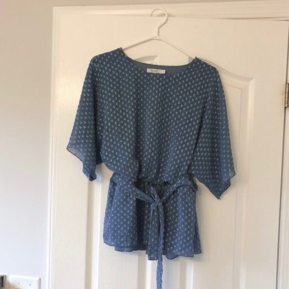 NEW Ricki's Blouse / Navy Blouse with polka dots - Picture 2 of 9